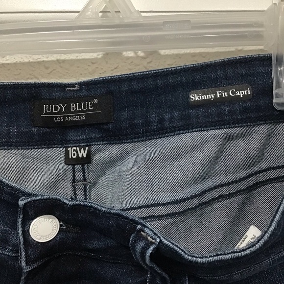 NWOT Judy Blue Skinny Fit Capri Mid-Rise Jeans 16W Dark Wash Stretch JB72120DK - Picture 3 of 9